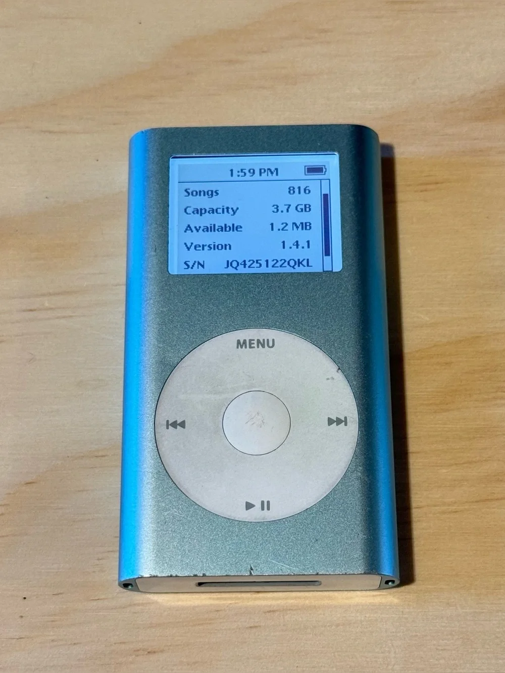 iPod Mini 1st Gen Model:A1051 4GB Sky Blue Tested Good w/816 Song Read Info Blw!